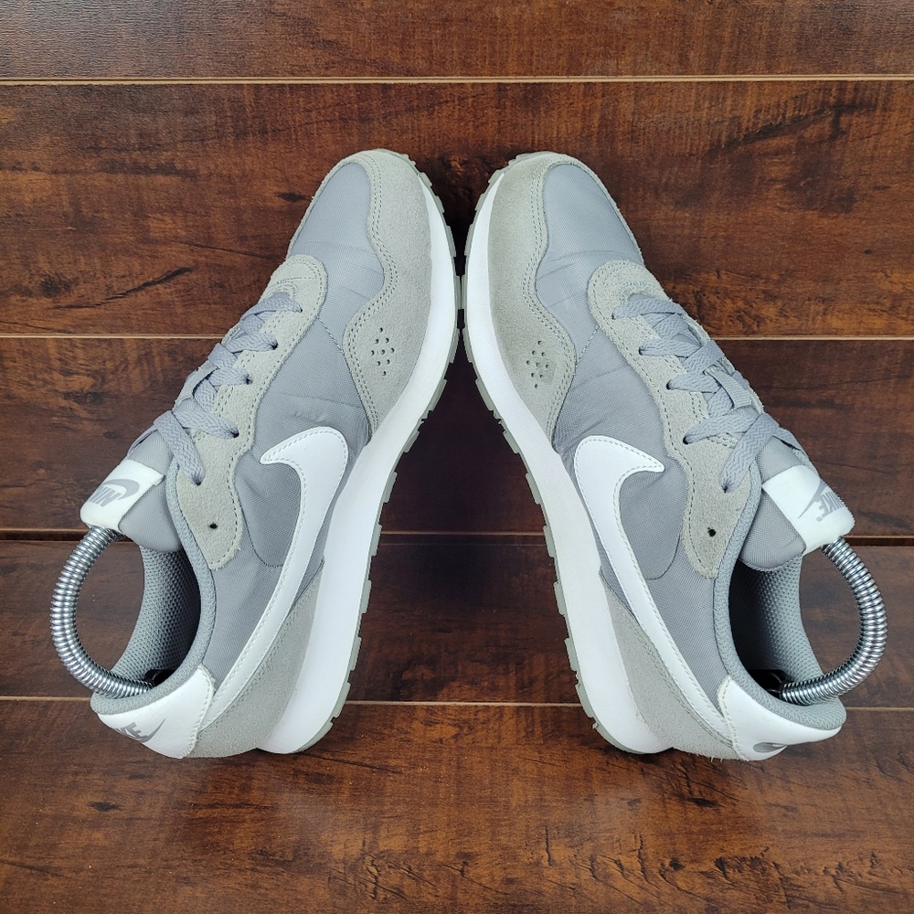 Nike Gray and White Women's Athletic Sneakers - Picture 6 of 9